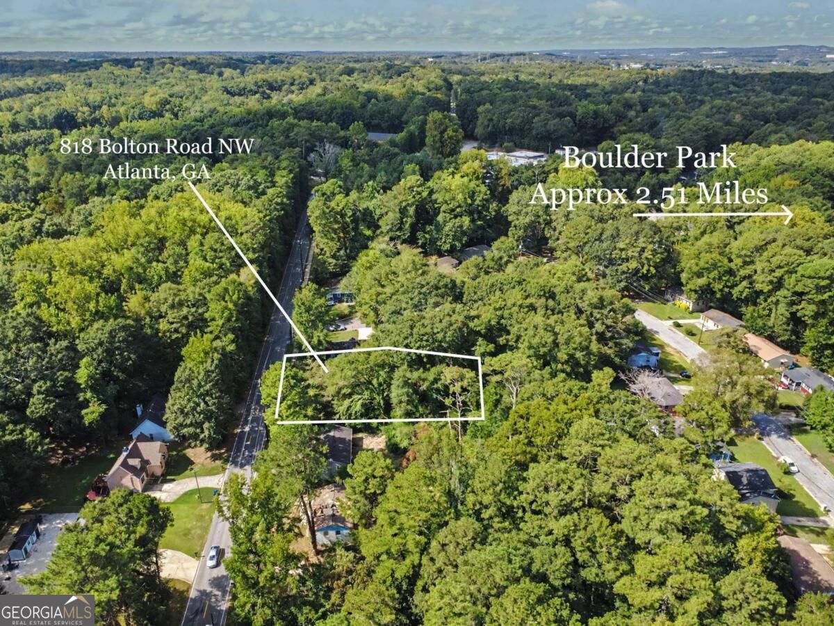 818 Bolton RD NW
