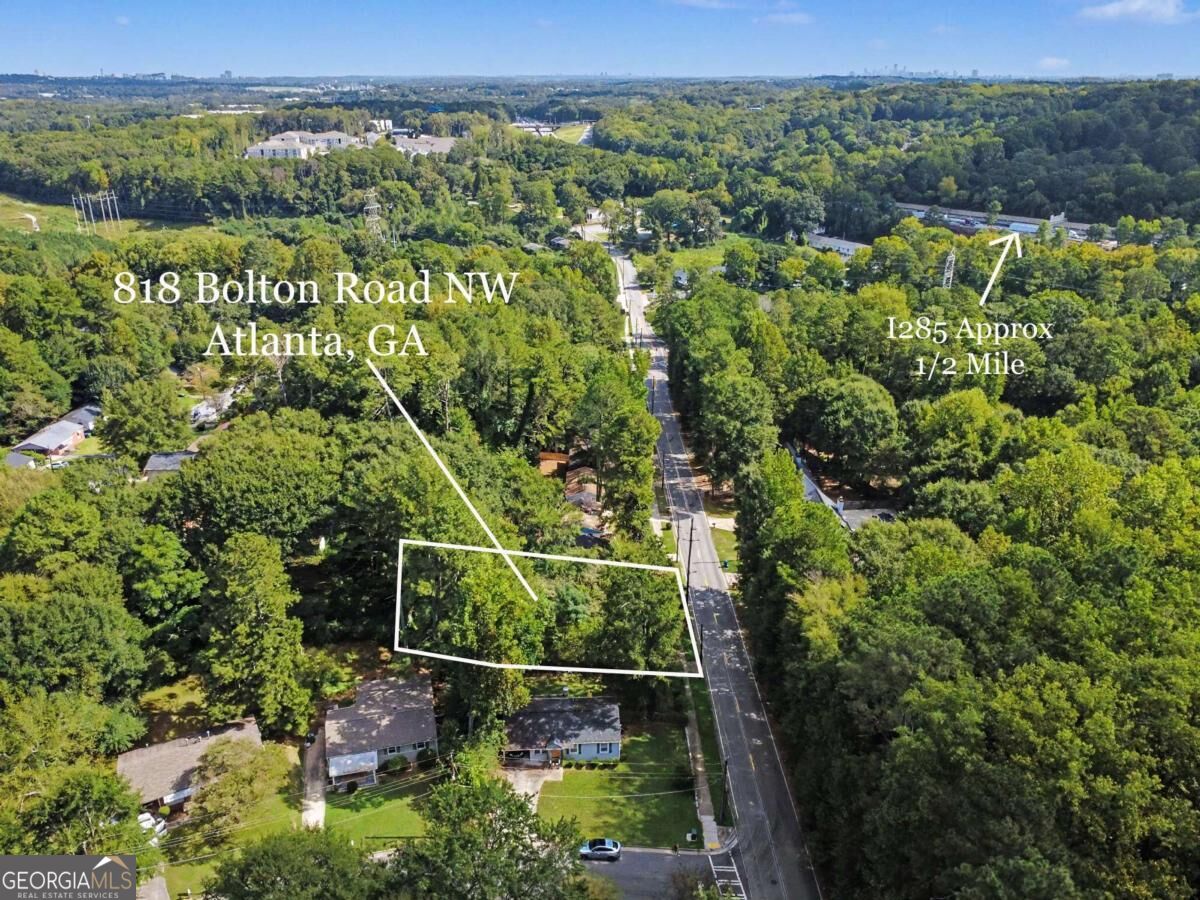 818 Bolton RD NW