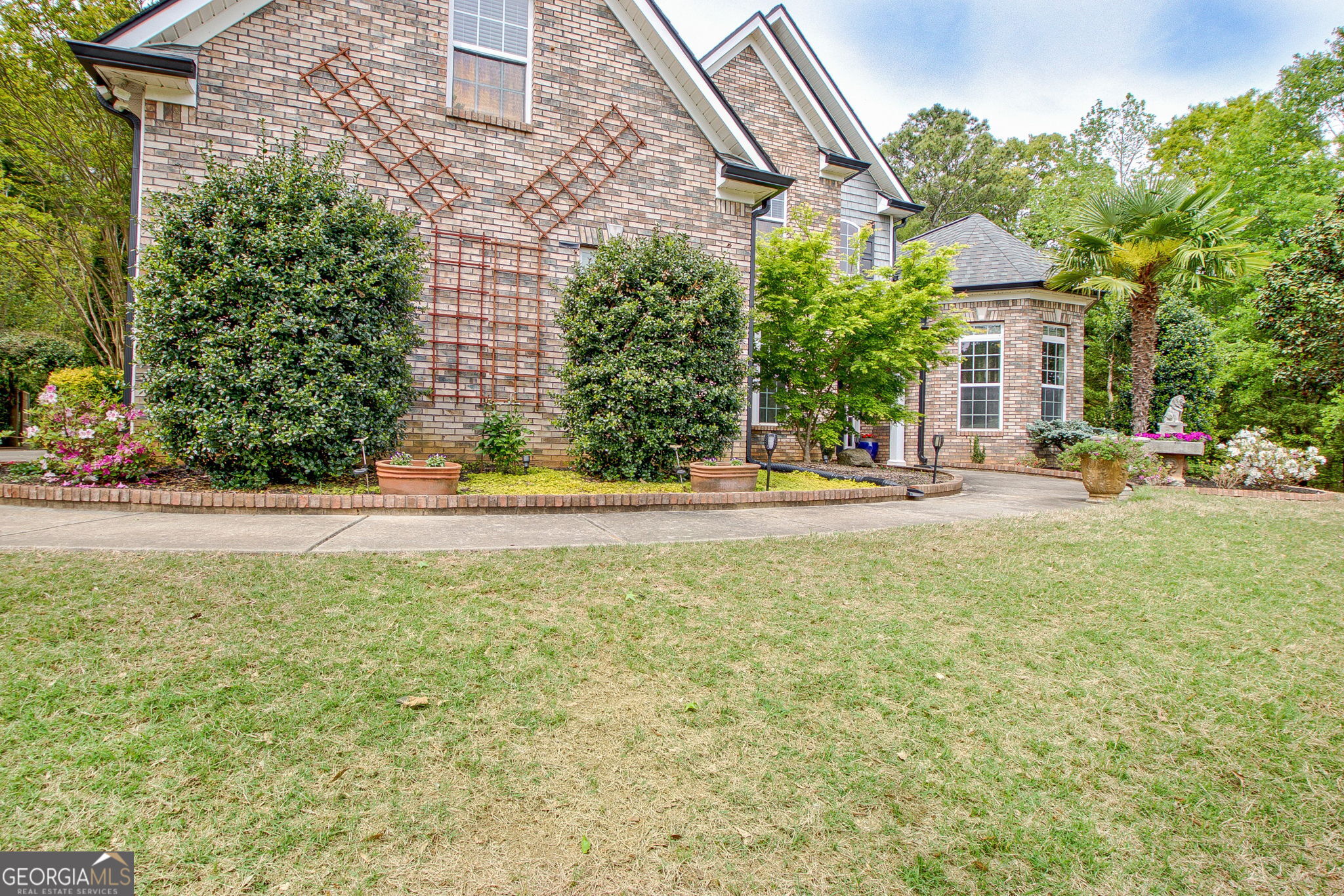 374 Persimmon DR