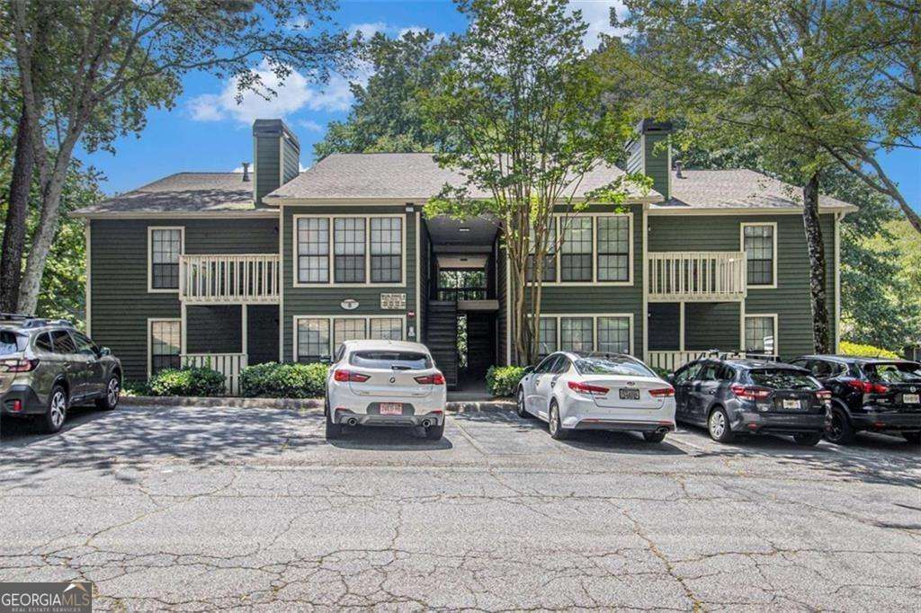 Photo of 4556 Vinings Central Trace #67, Atlanta, GA 30339 (MLS # 10624589)
