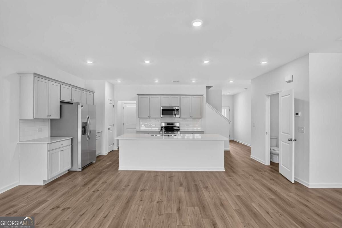 3052 Humdala PL 230
