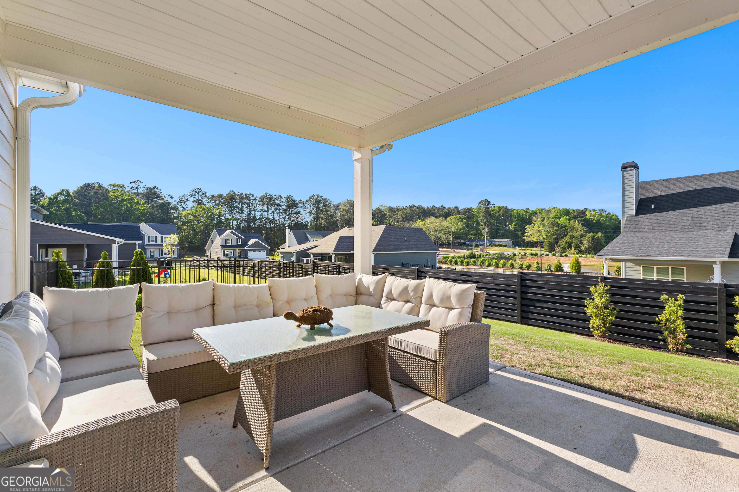 Senoia, Georgia 30276, United States, 4 Bedrooms Bedrooms, ,3 BathroomsBathrooms,Residential,Active,181452