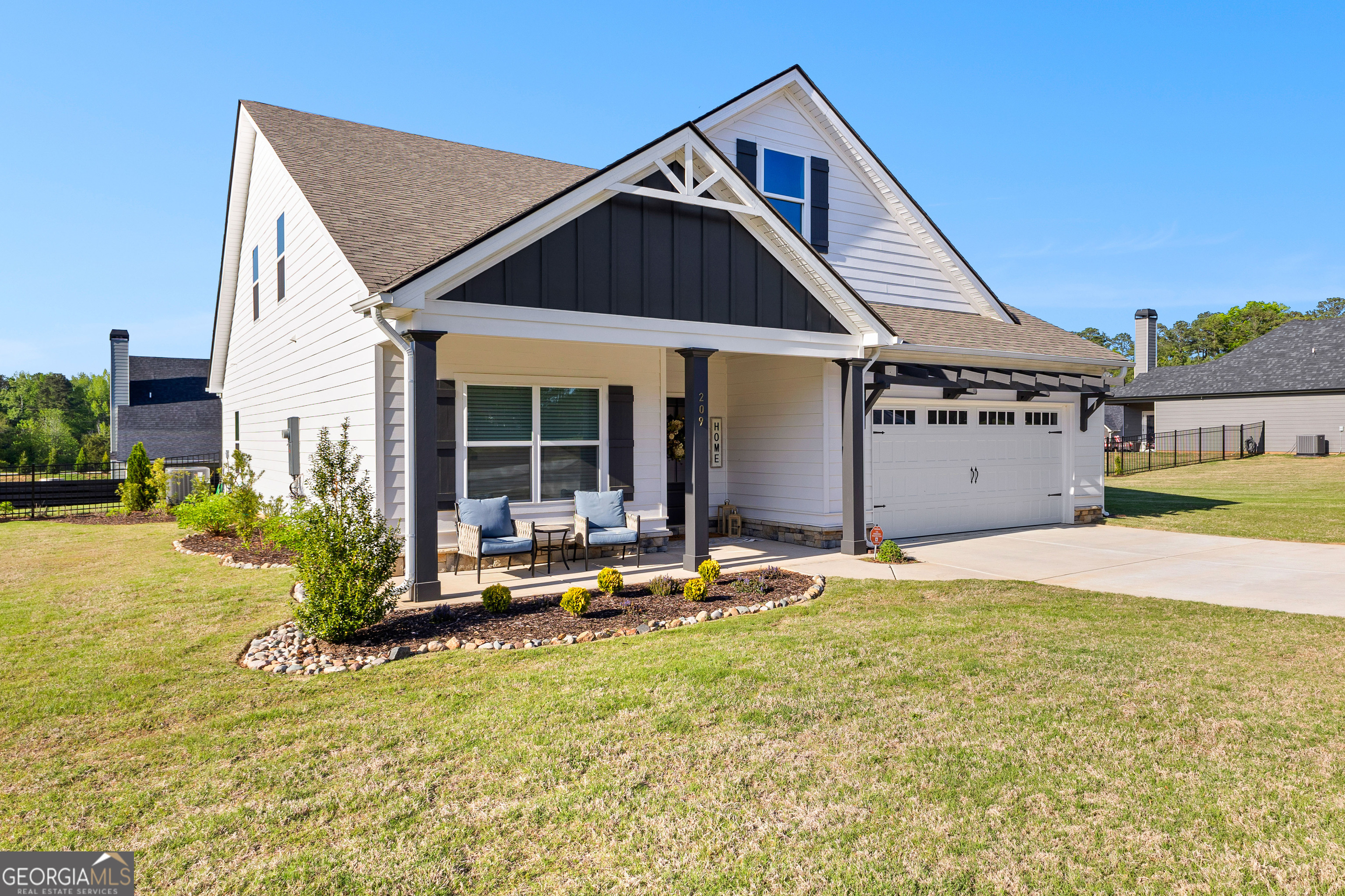 Senoia, Georgia 30276, United States, 4 Bedrooms Bedrooms, ,3 BathroomsBathrooms,Residential,Active,181452