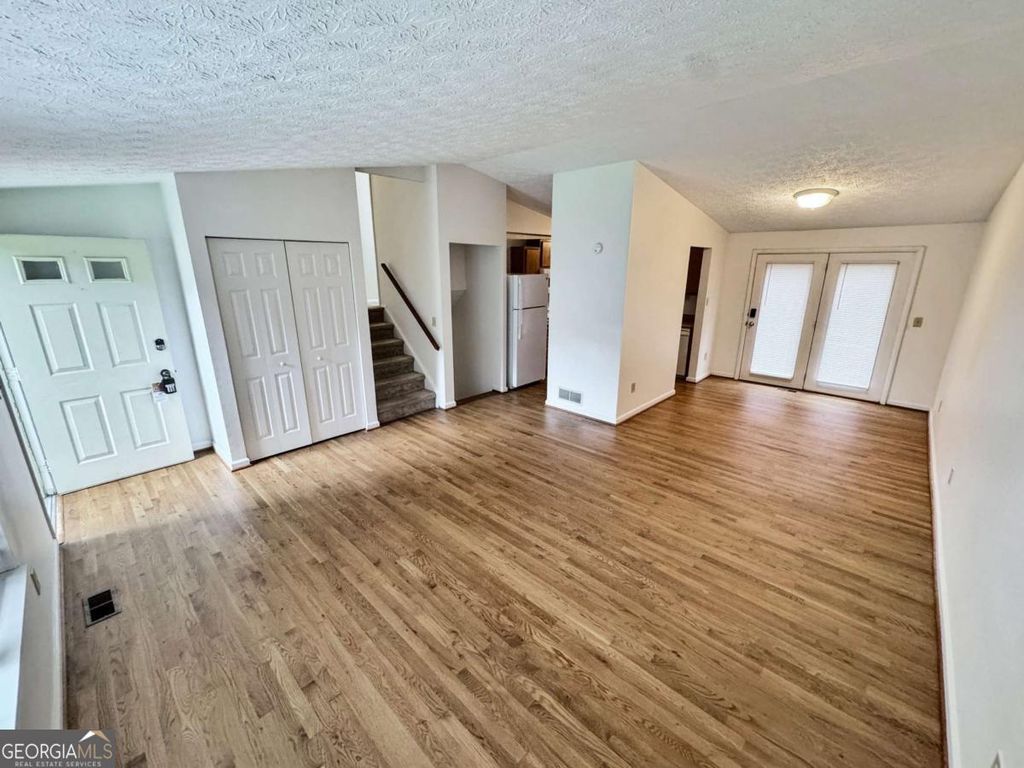 Photo of 100 Roswell Farms Court, Roswell, GA 30075 (MLS # 10671377)