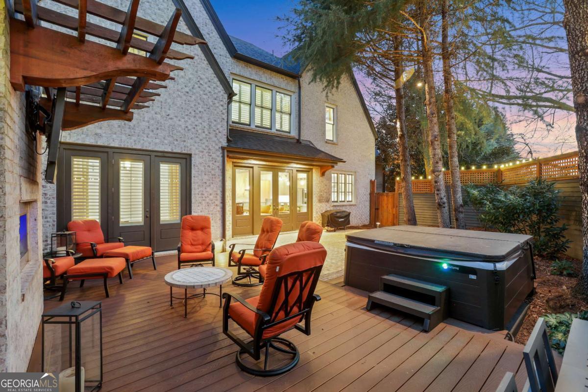 The Oaks at Mill Pond - Residential