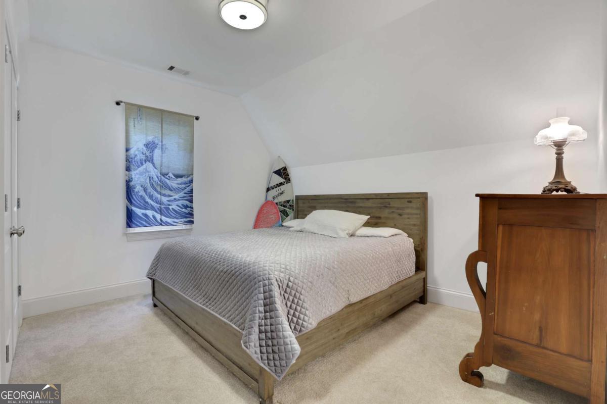 The Oaks at Mill Pond - Residential