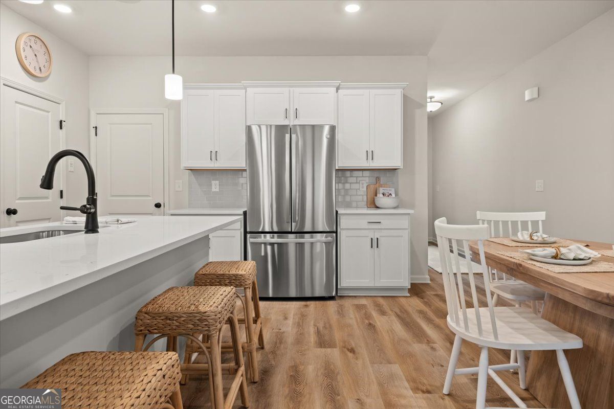 299 Summit View LN 3