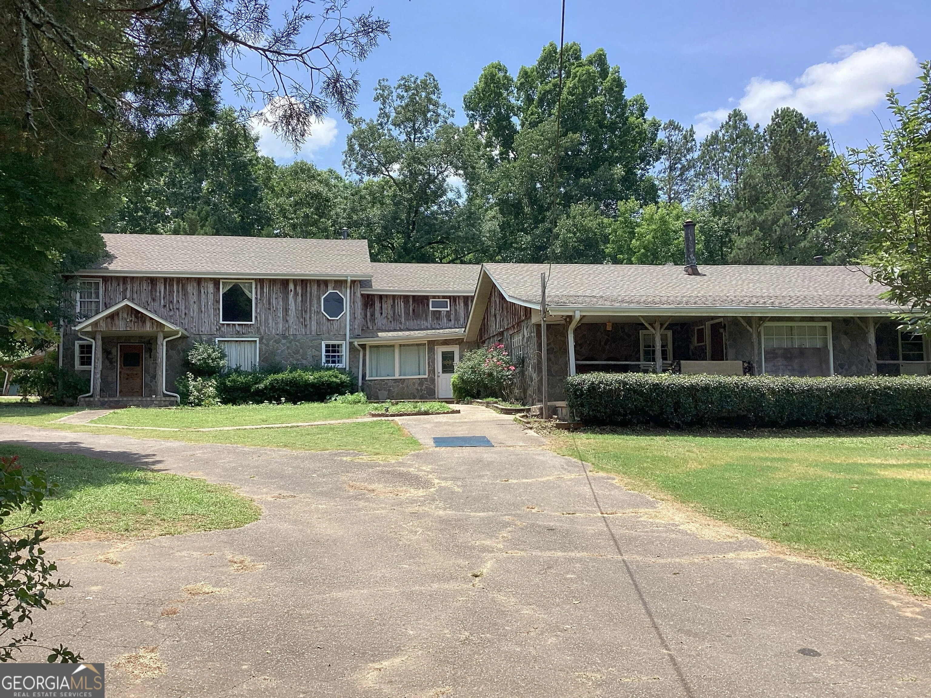 220 Ennis Road