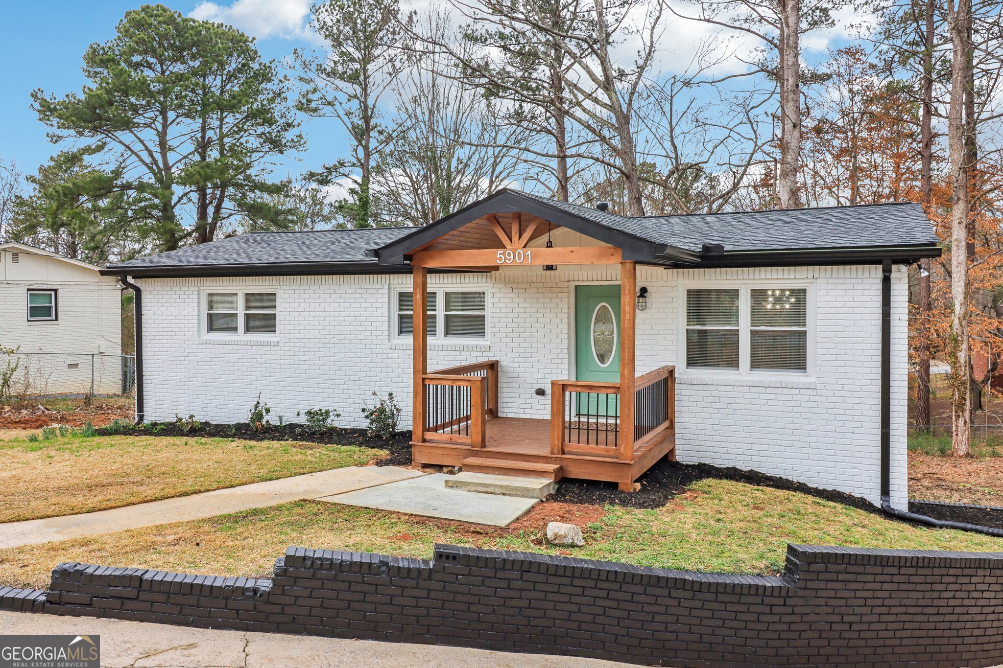5901 Miller RD