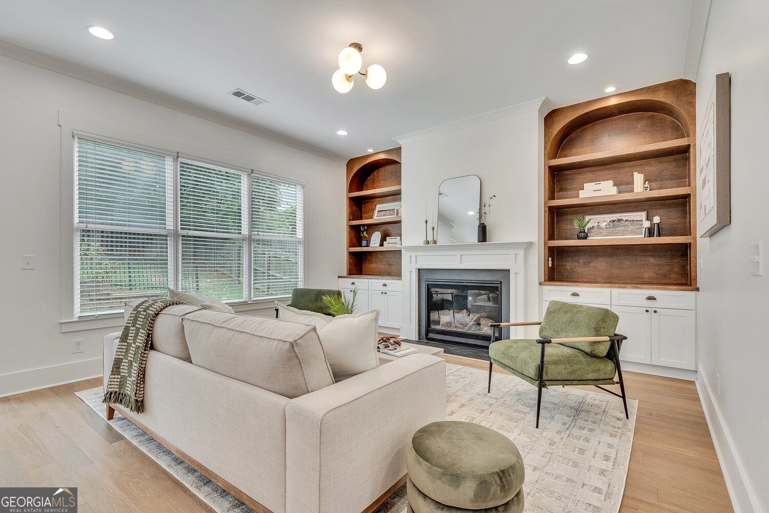 1536 Sylvester CIR SE