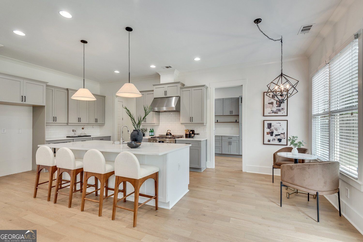 1536 Sylvester CIR SE