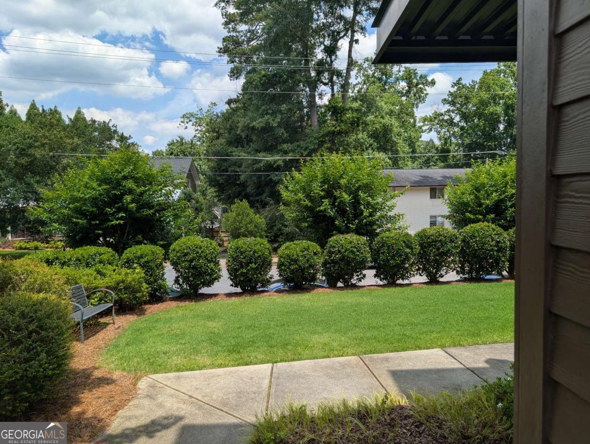 718 Oakview RD