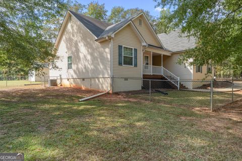 5092 W McIntosh RD Griffin GA 30223