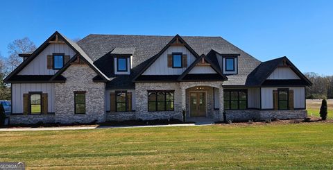 121 Triple Crown WAY Forsyth GA 31029