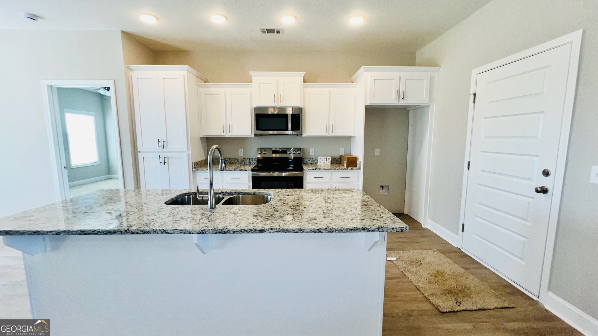 310 Parkersburg LN 50