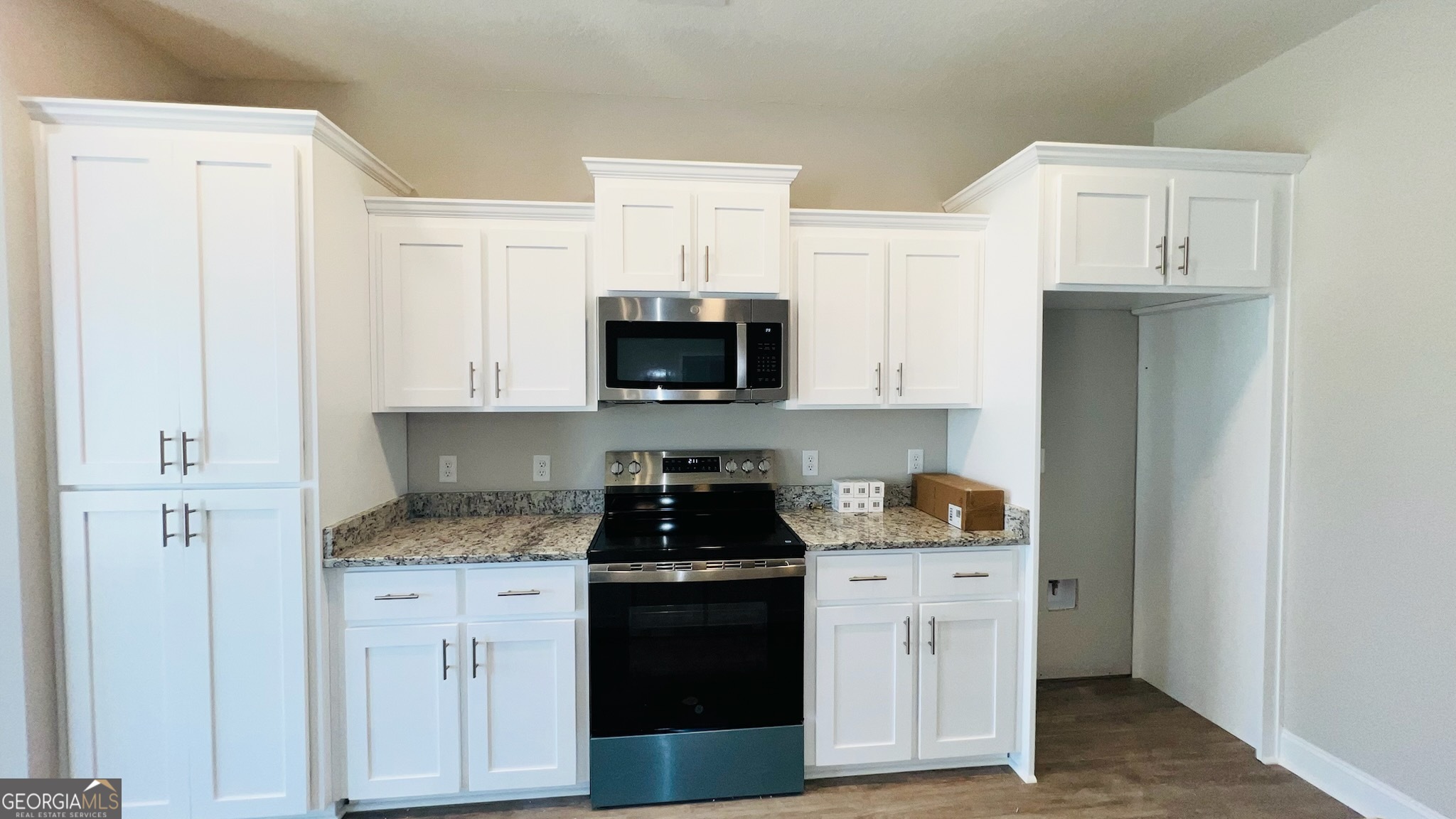 310 Parkersburg LN 50