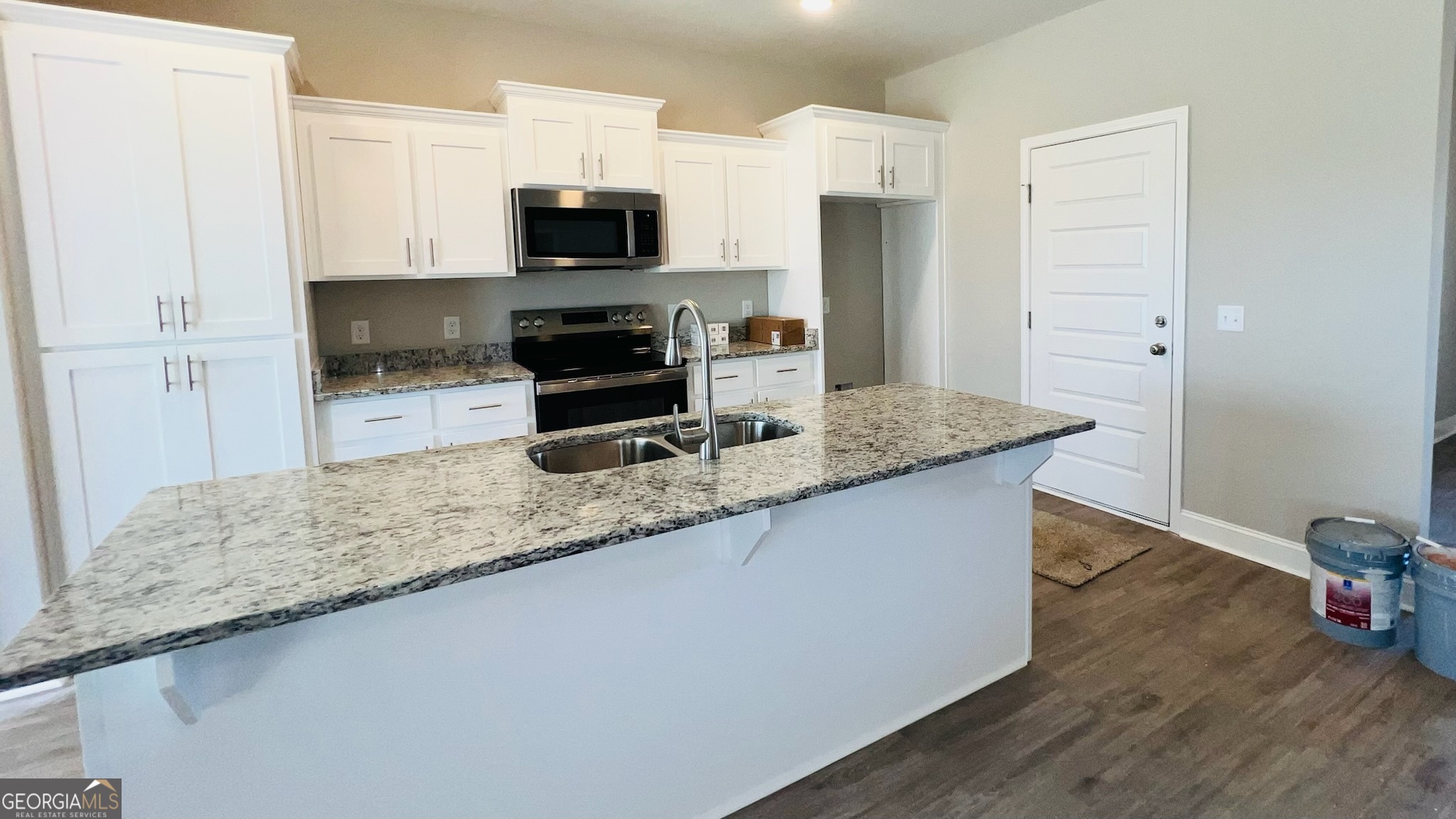 310 Parkersburg LN 50