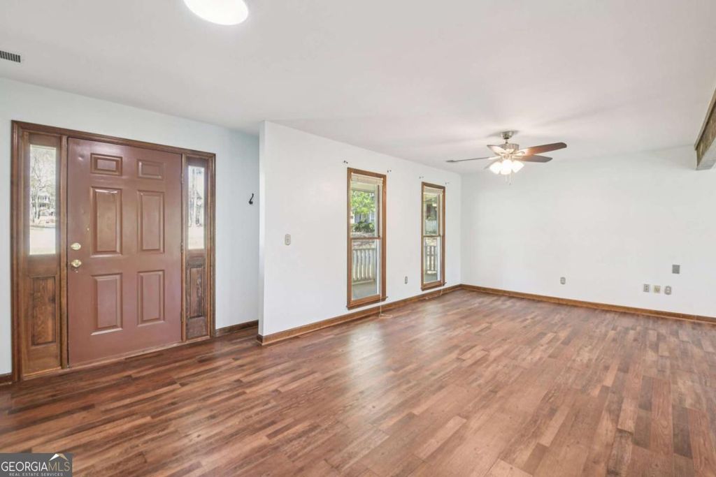 Photo of 1061 Retner Drive SW, Mableton, GA 30126 (MLS # 10719337)