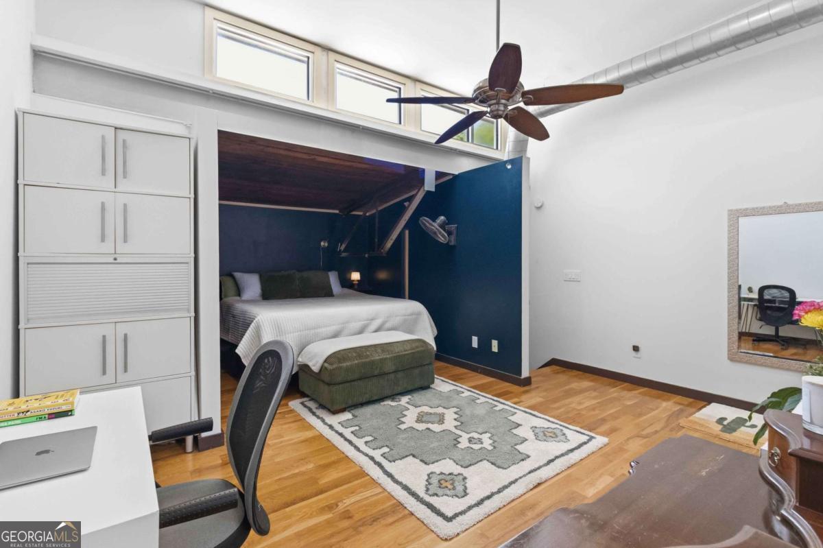 964 Dekalb AVE NE 110