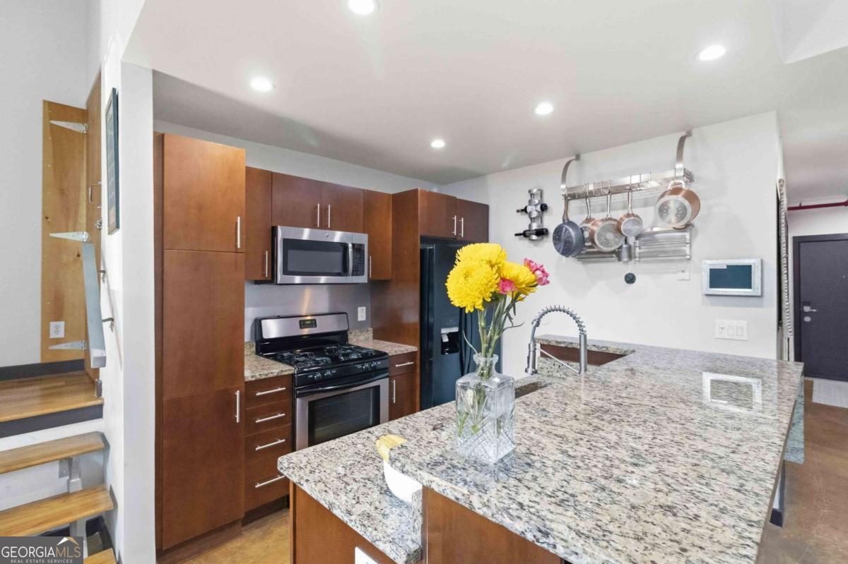 964 Dekalb AVE NE 110