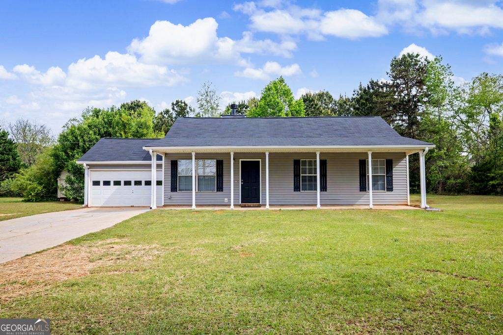 Photo of 613 Coan Drive, Locust Grove, GA 30248 (MLS # 10775841)