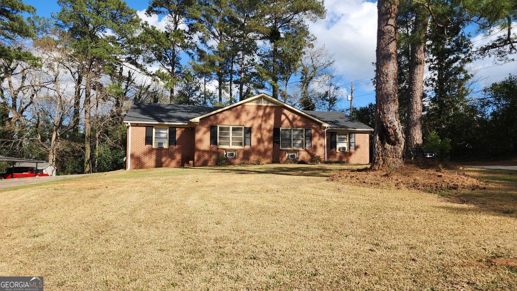 Photo of 427 General Winship Drive S, Macon, GA 31204 (MLS # 10707460)