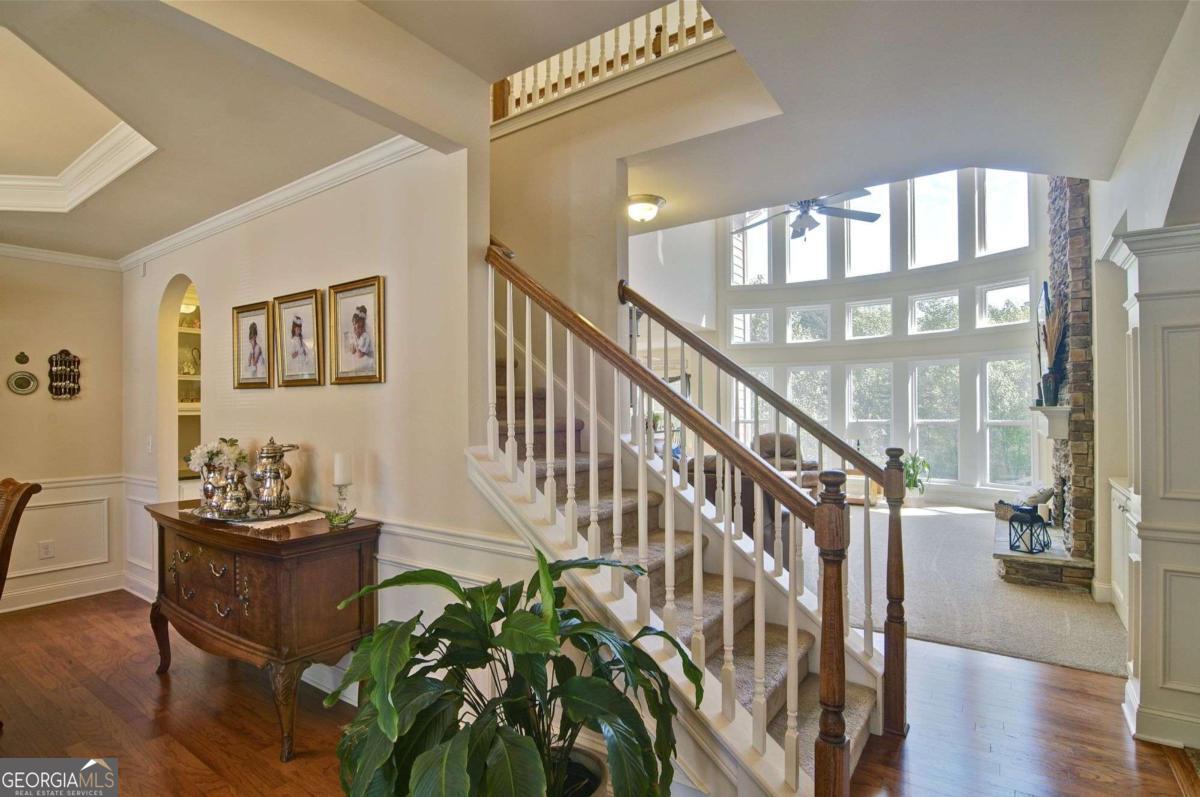 503 Lakeview CT