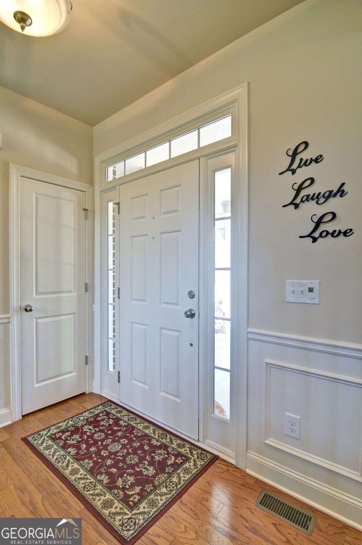 503 Lakeview CT