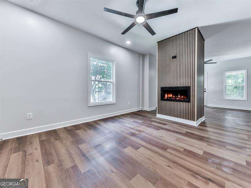 6 Hillside AVE SE