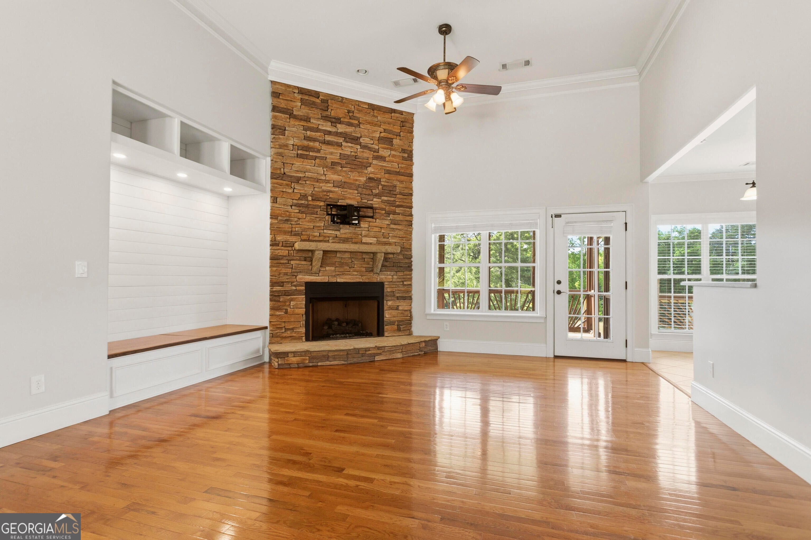 6504 Cedar Mountain RD