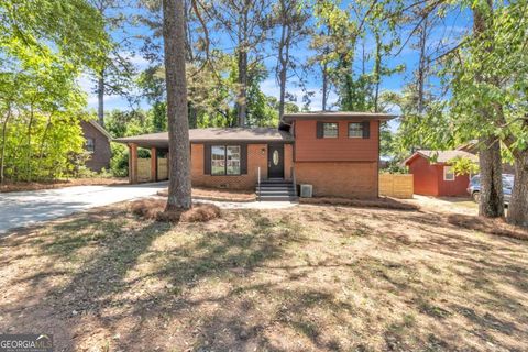 Photo of 1336 Stoneham Court, Atlanta, GA 30349 (MLS # 10735324)