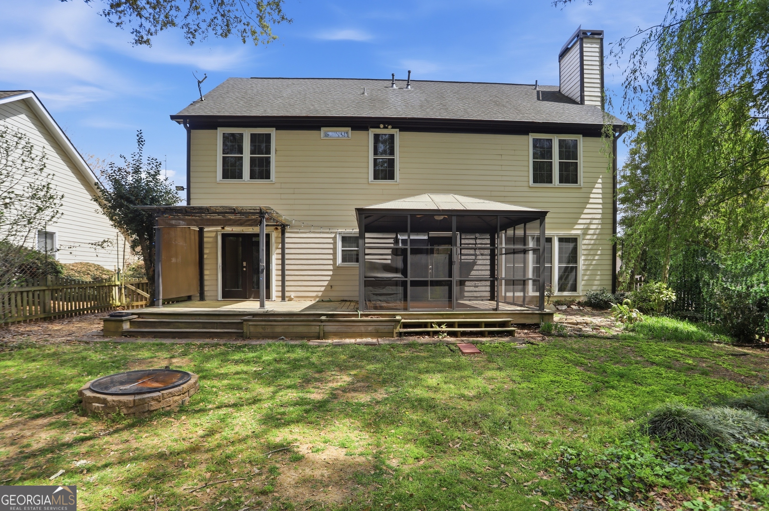 8590 River Walk LNDG