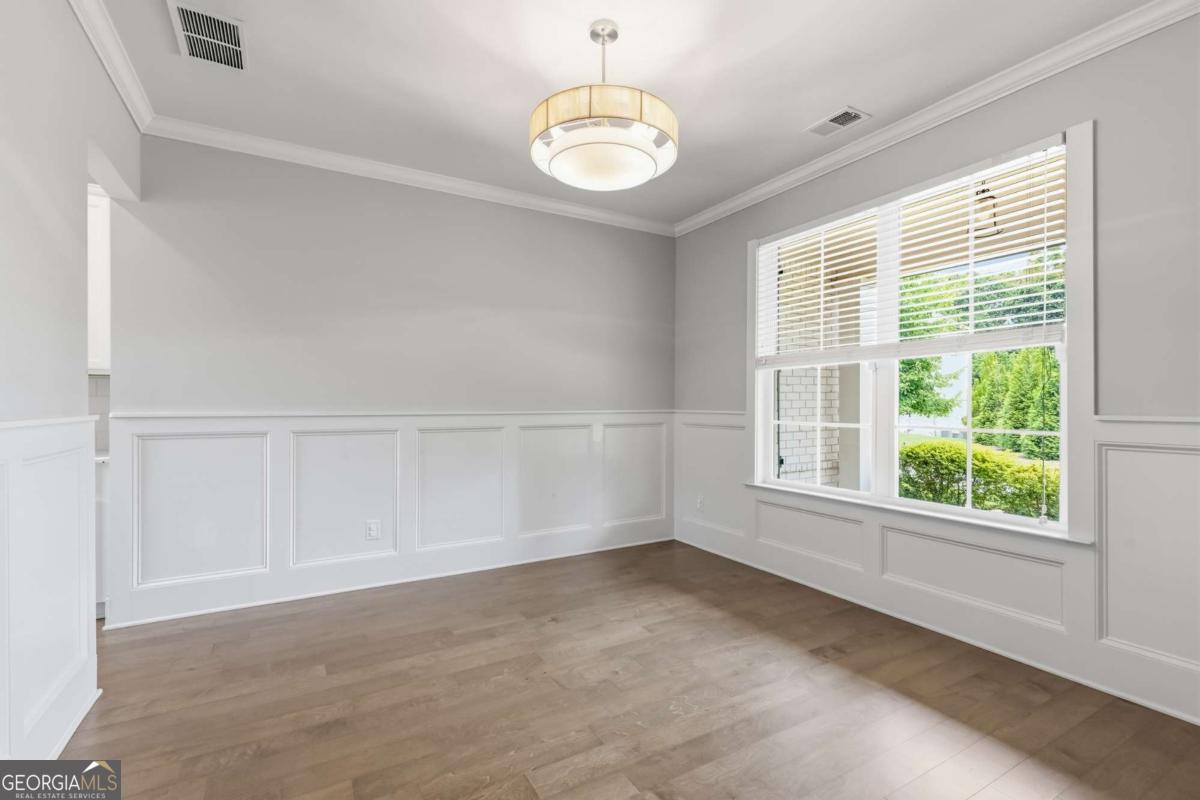 415 Carmichael CIR