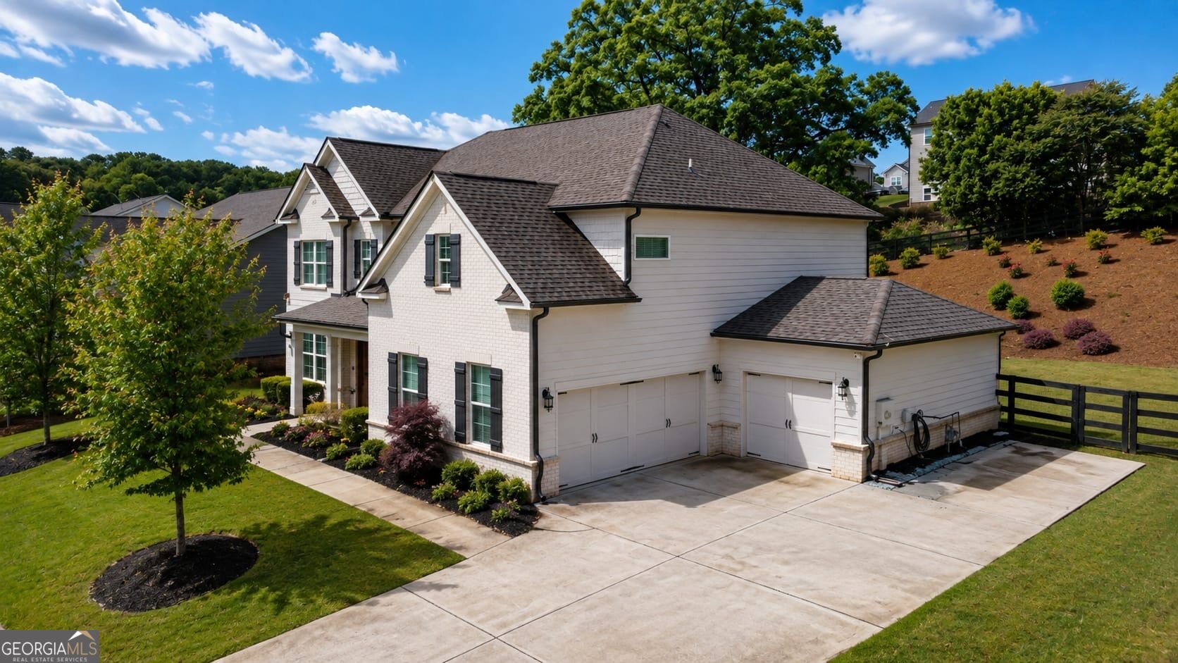 415 Carmichael CIR