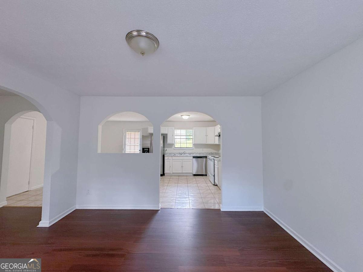 6634 Collier WAY