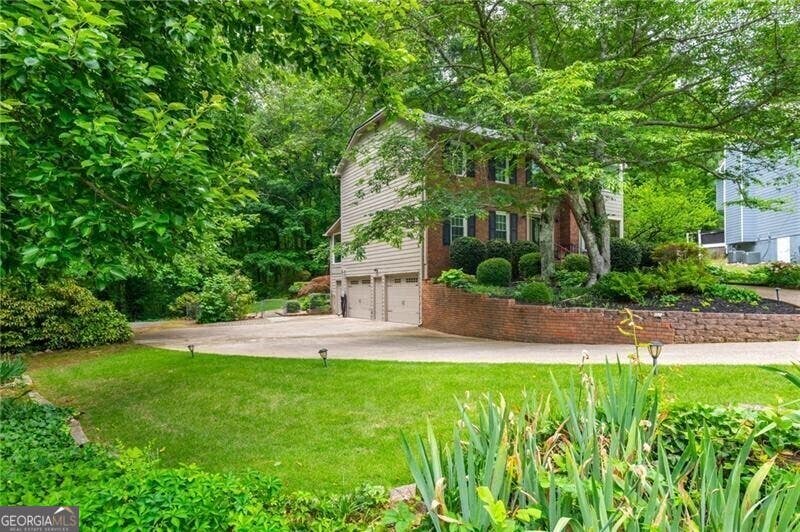 Photo of 1429 Shadowrock Ct, Marietta, GA 30062 (MLS # 10824198)