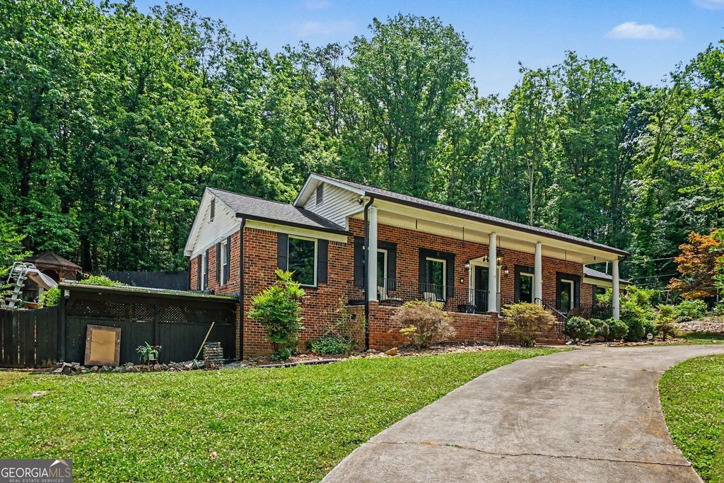 Photo of 10 Oriole Drive, Cartersville, GA 30121 (MLS # 10769375)