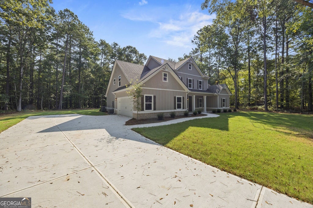 Photo of 546 Harbour Shores, Jackson, GA 30233 (MLS # 10856158)