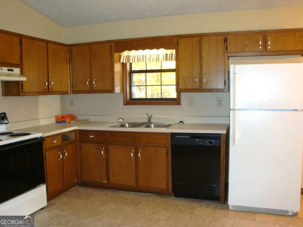 Photo of 568 Russell Road, Lawrenceville, GA 30043 (MLS # 10653466)