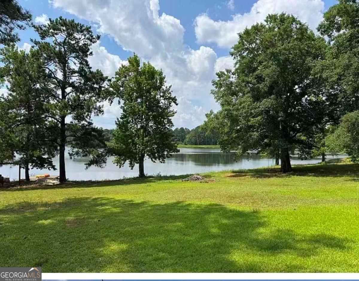 1189 Iris Lake RD
