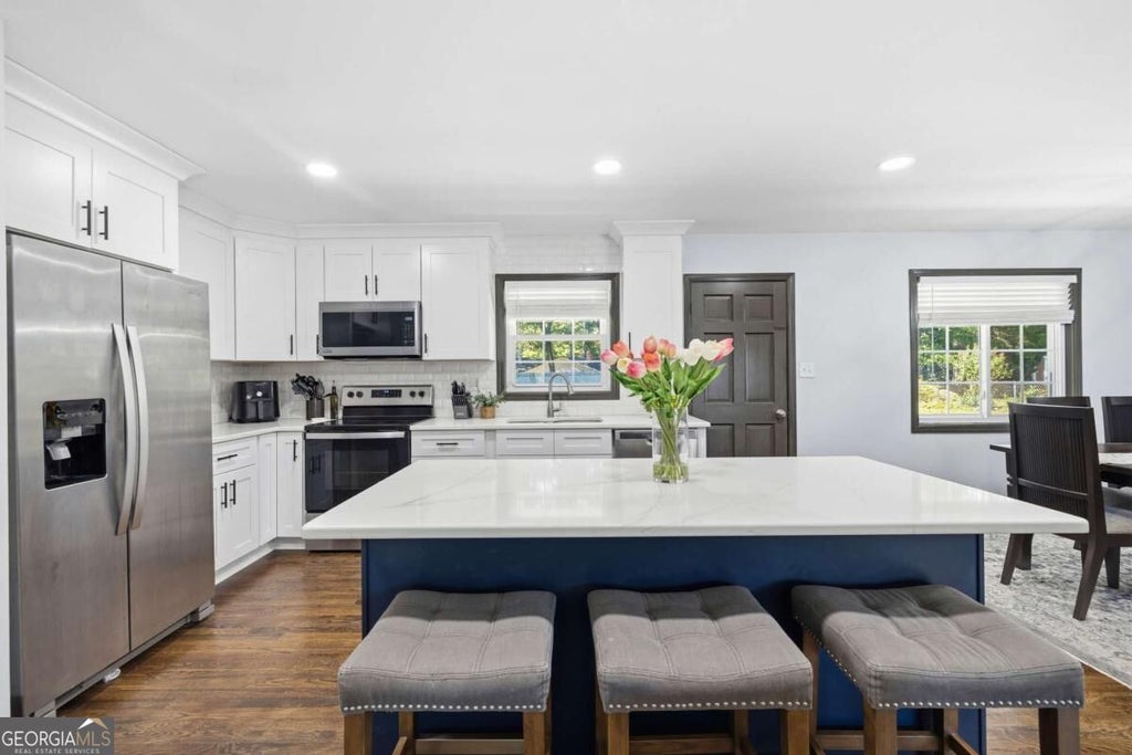 Photo of 524 Sybil Lane SE, Marietta, GA 30067 (MLS # 10873294)