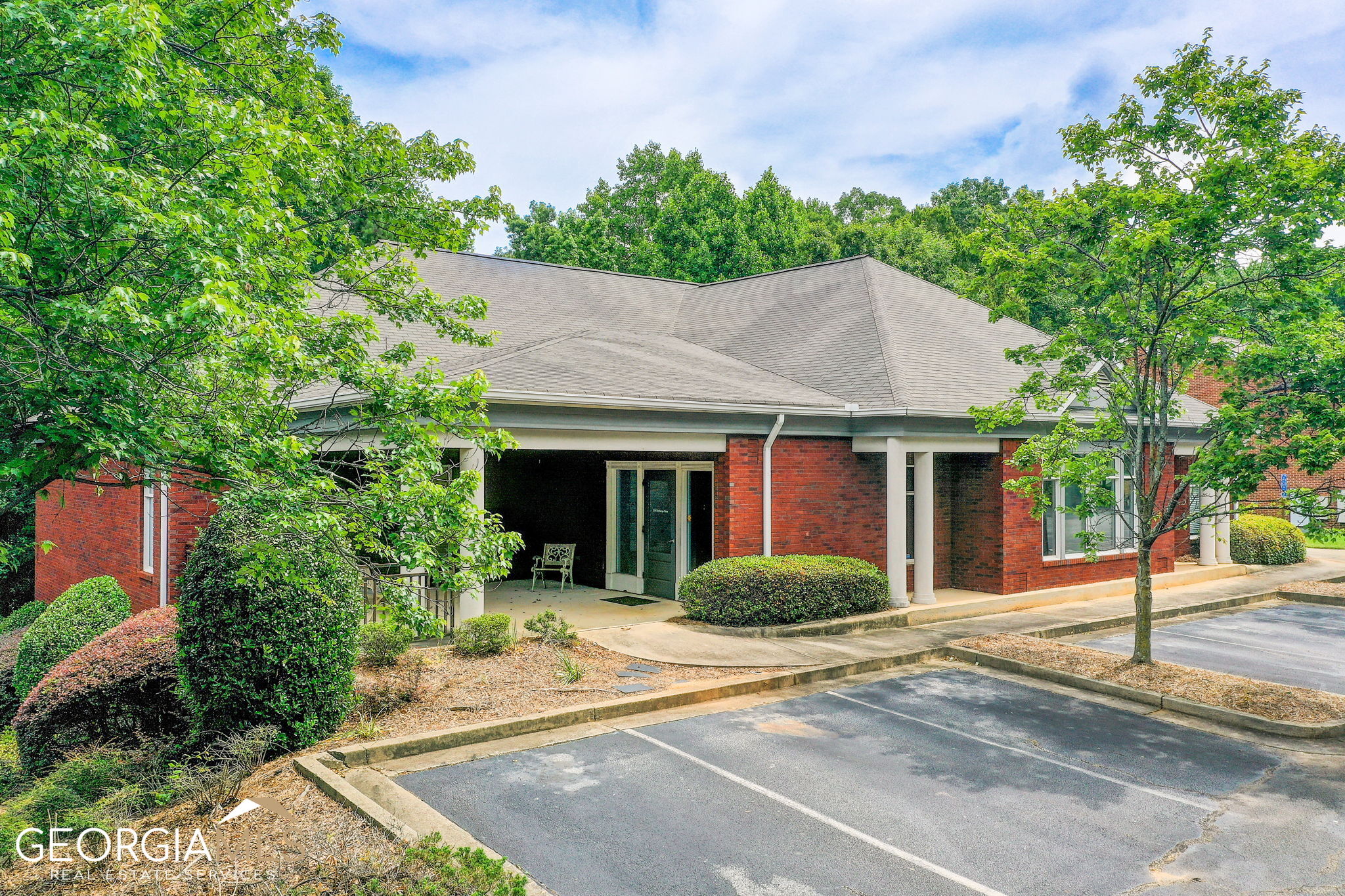 2215 Exchange PL SE