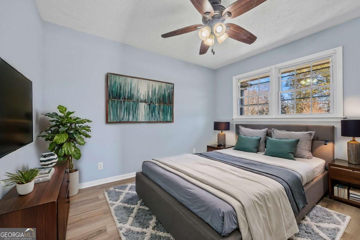 111 Charles PL
