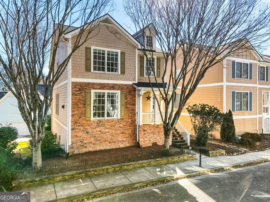 Photo of 2238 Parkview Court NW, Atlanta, GA 30318 (MLS # 10652632)