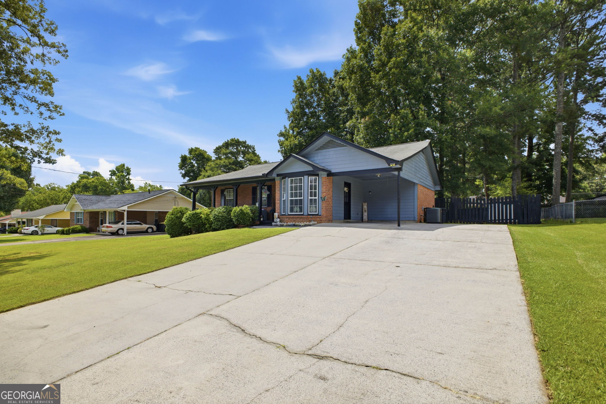 19 Frances DR NW