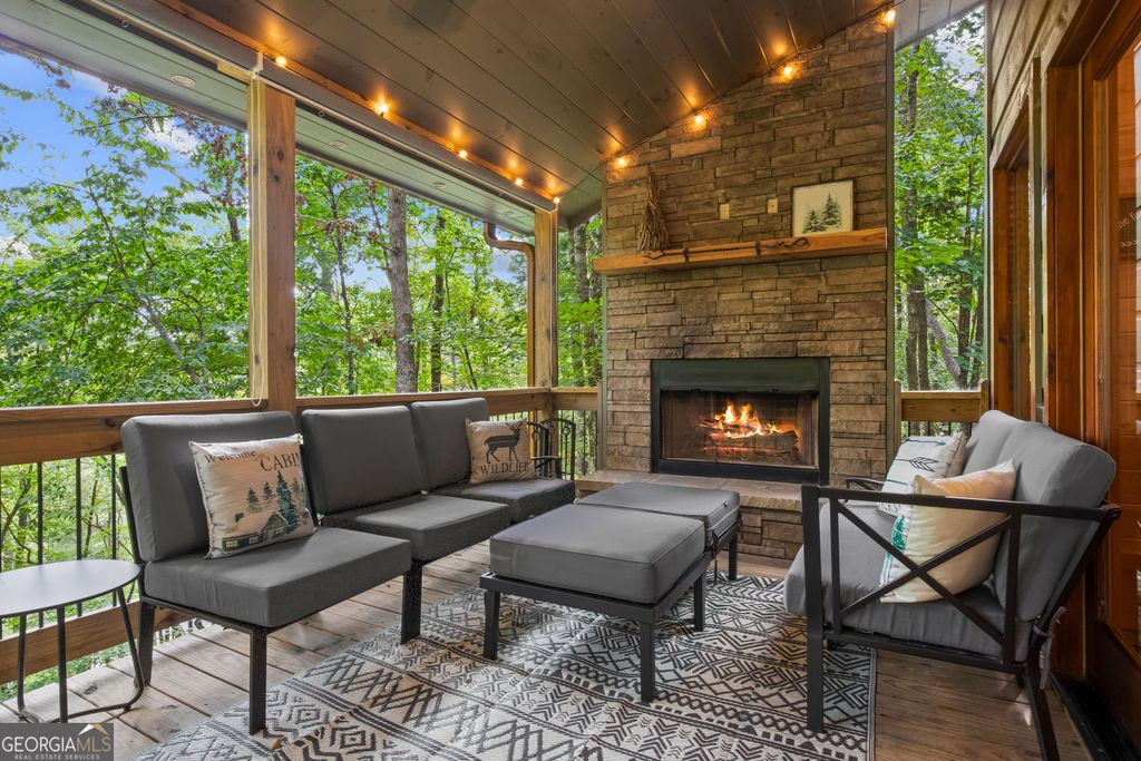 Photo of 263 Windy Valley Lane, Blue Ridge, GA 30513 (MLS # 10702041)