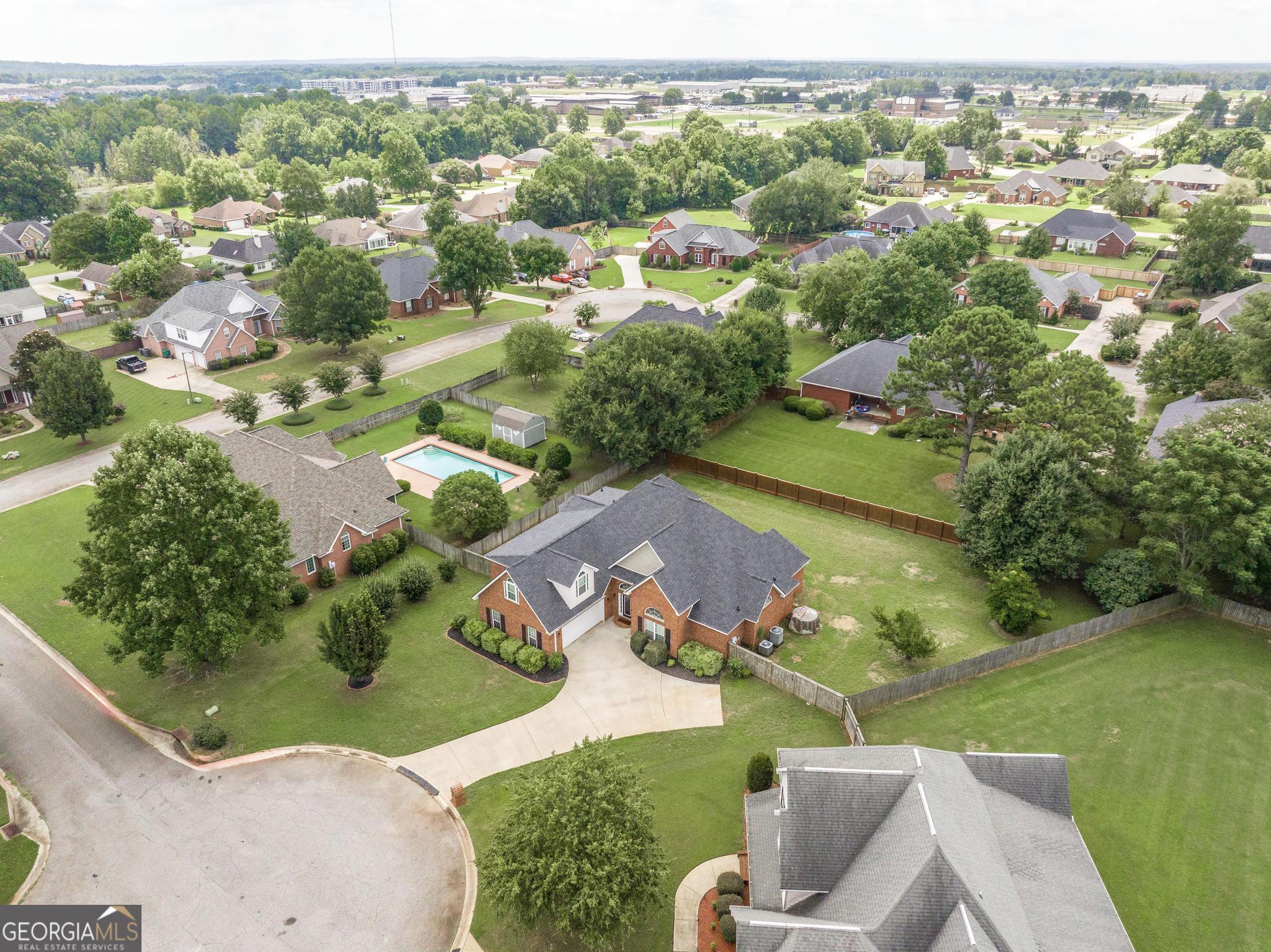 203 Ellen CT