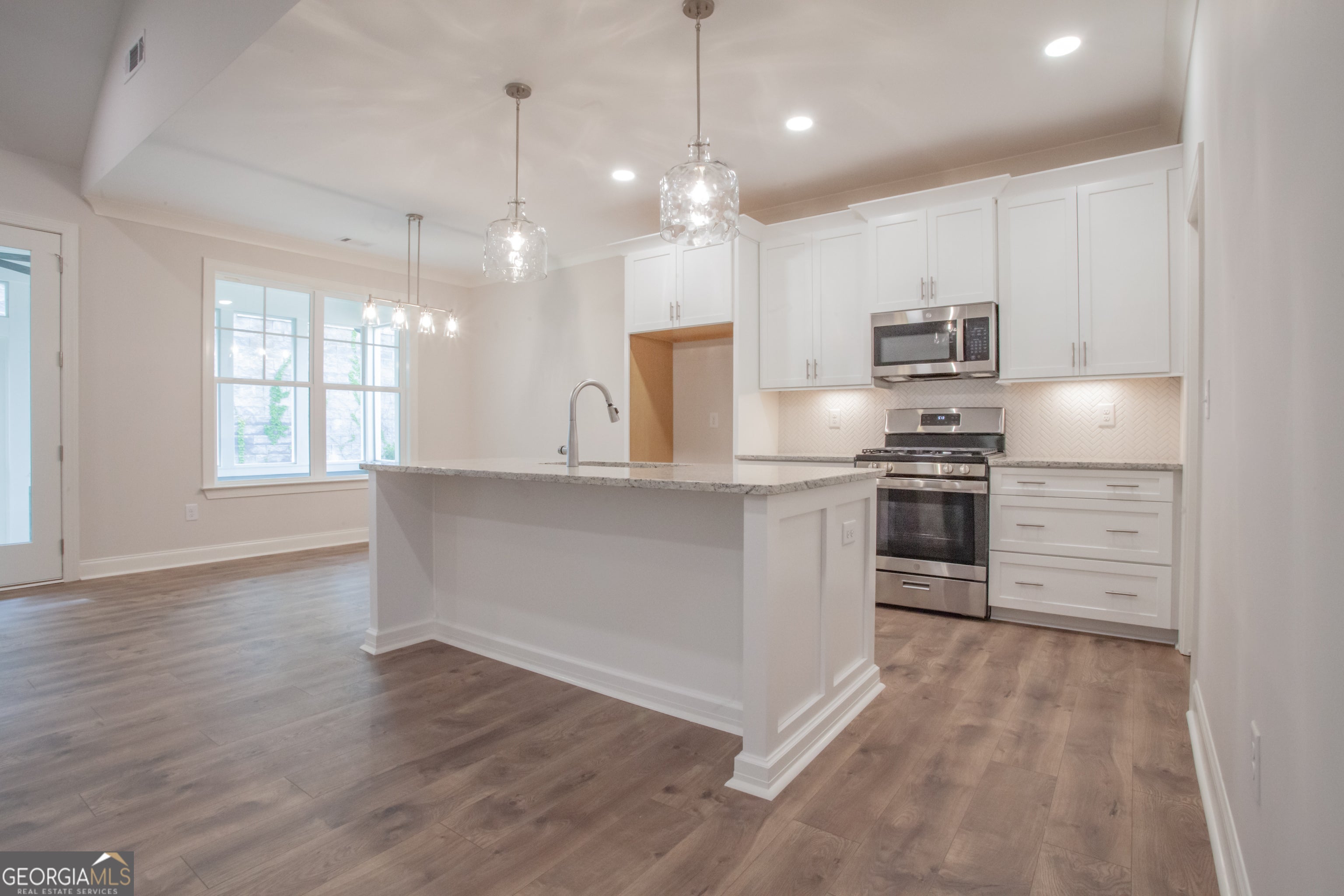 388 Maple View DR
