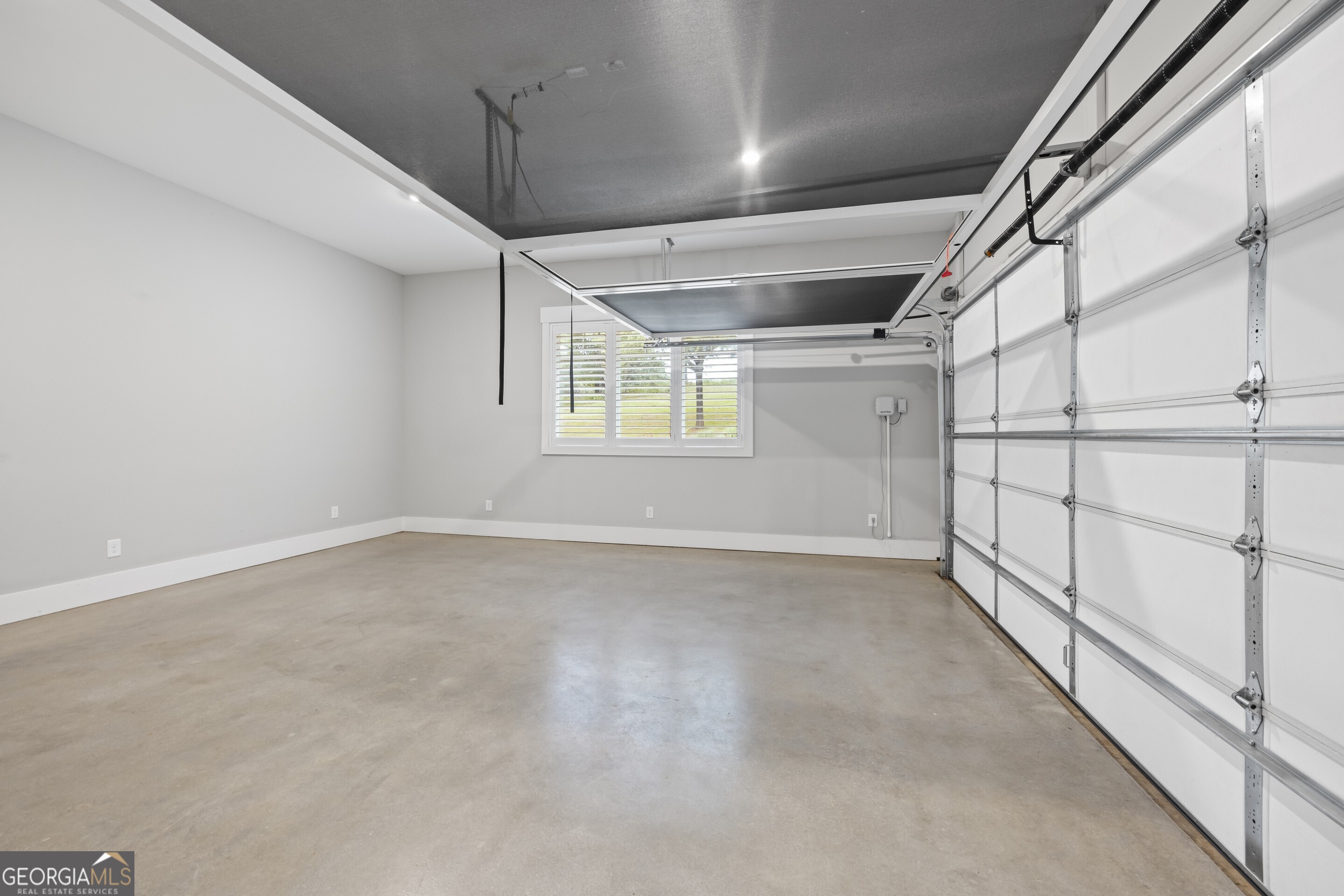 Toccoa, Georgia 30577, United States, 4 Bedrooms Bedrooms, ,5 BathroomsBathrooms,Residential,Pending,57800