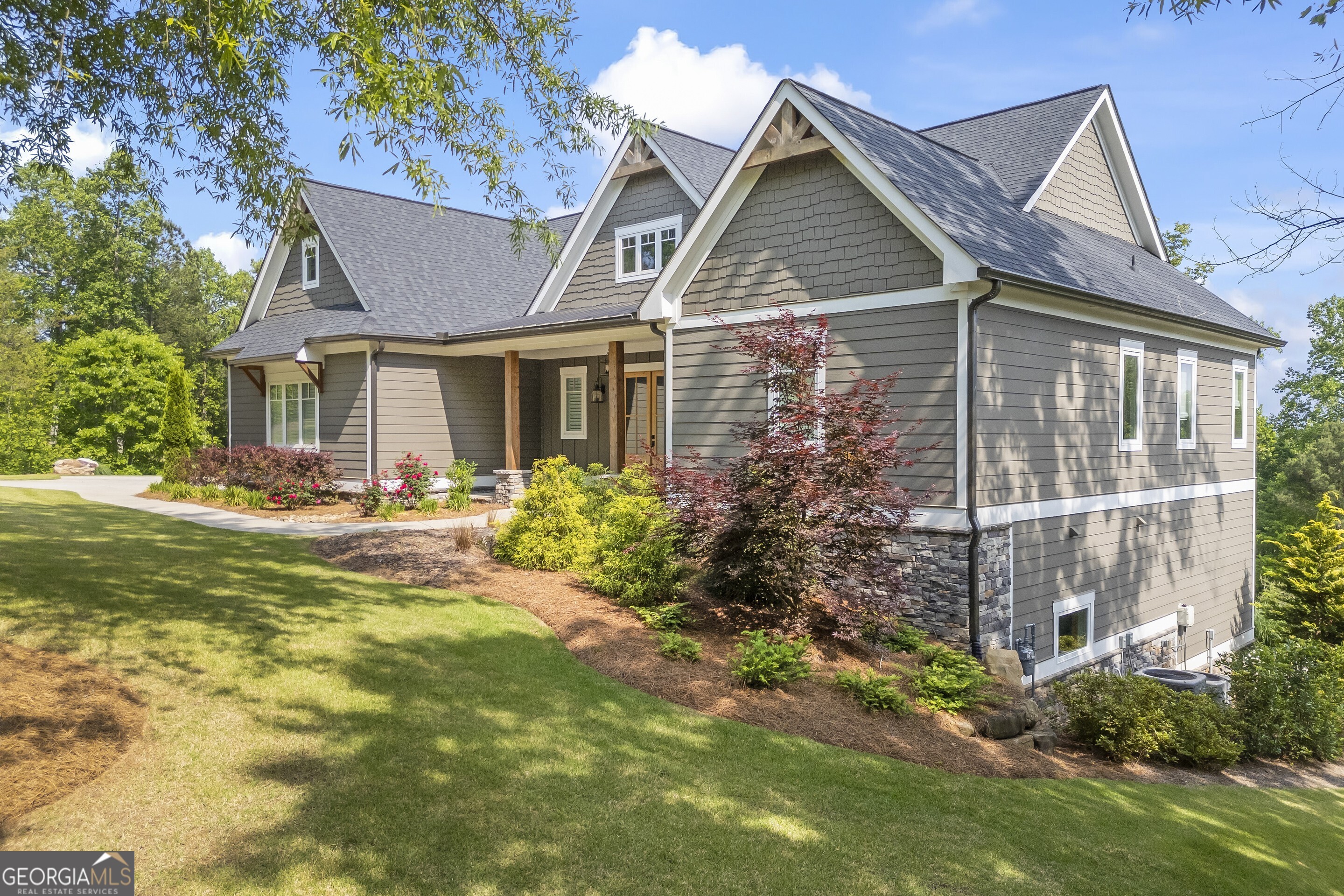 Toccoa, Georgia 30577, United States, 4 Bedrooms Bedrooms, ,5 BathroomsBathrooms,Residential,Pending,57800